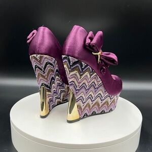 LILIANA Purple Wedges with Gold Accents